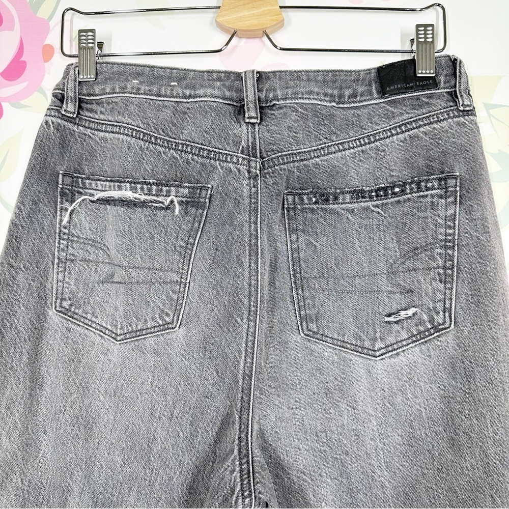 American Eagle Outfitters AEO Gray Distressed High Waist Mom Denim Jeans 8 Short - Picture 6 of 9